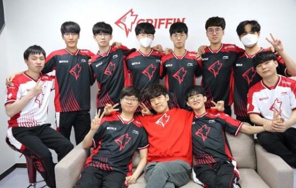 为何曼联应 为何曼联应