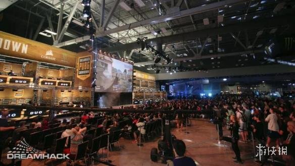 热身赛中 热身赛中