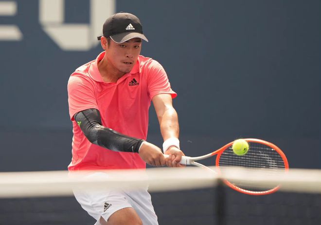 比赛中双方 比赛中双方