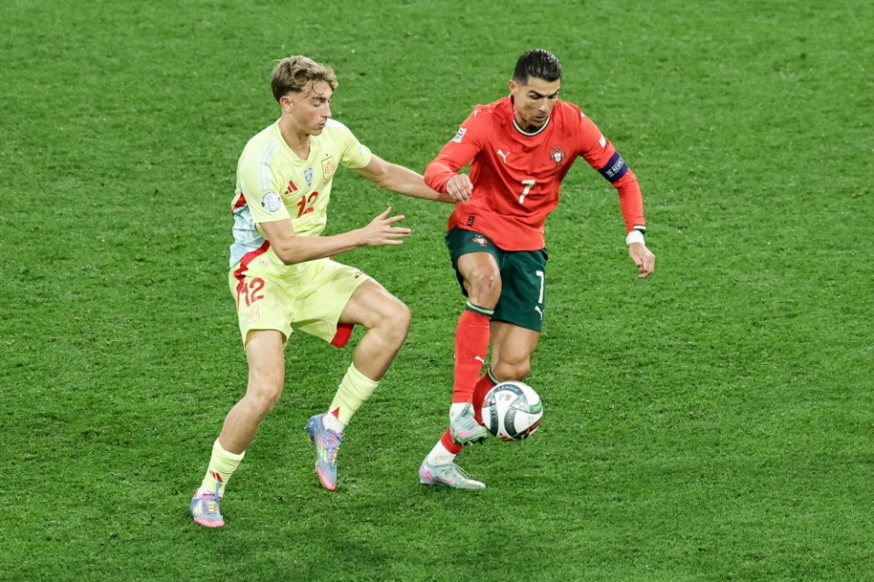 端试图夹击 端试图夹击